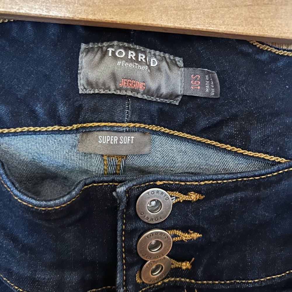 Torrid, 16S, Dark Blue, Skinny Jeans Jegging - EUC - Picture 9 of 9